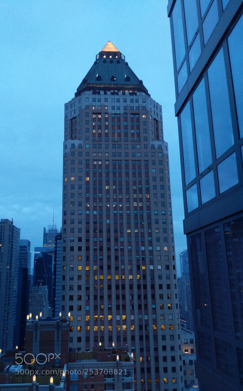 Google Pixel 2 XL sample photo. Twilight on west 52nd photography
