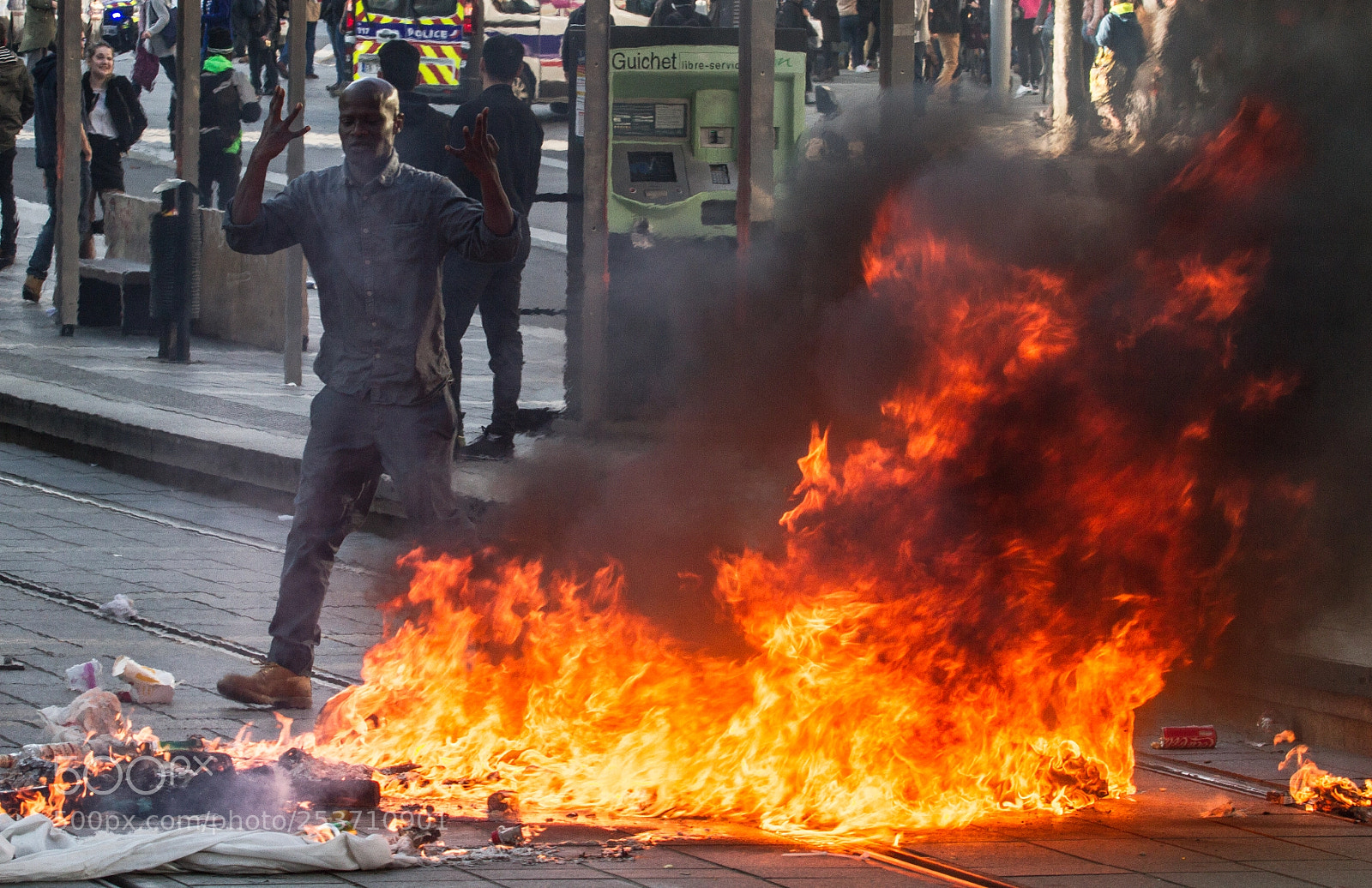 Canon EOS 7D sample photo. Manif nantes photography