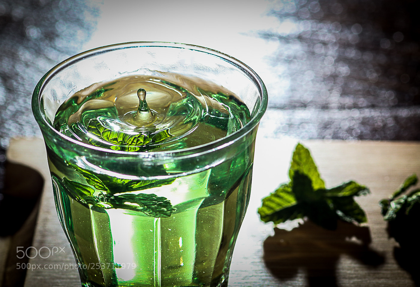 Canon EOS 70D sample photo. Mint splash photography