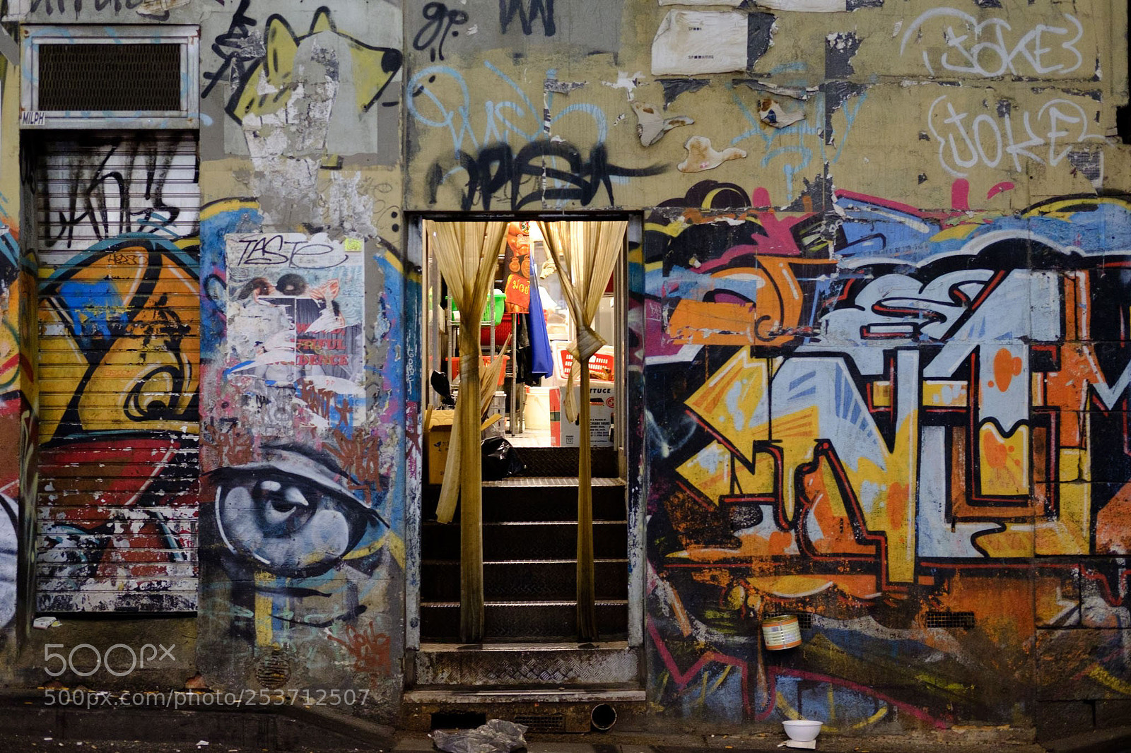 Fujifilm X-Pro2 sample photo. Grunge doorway photography