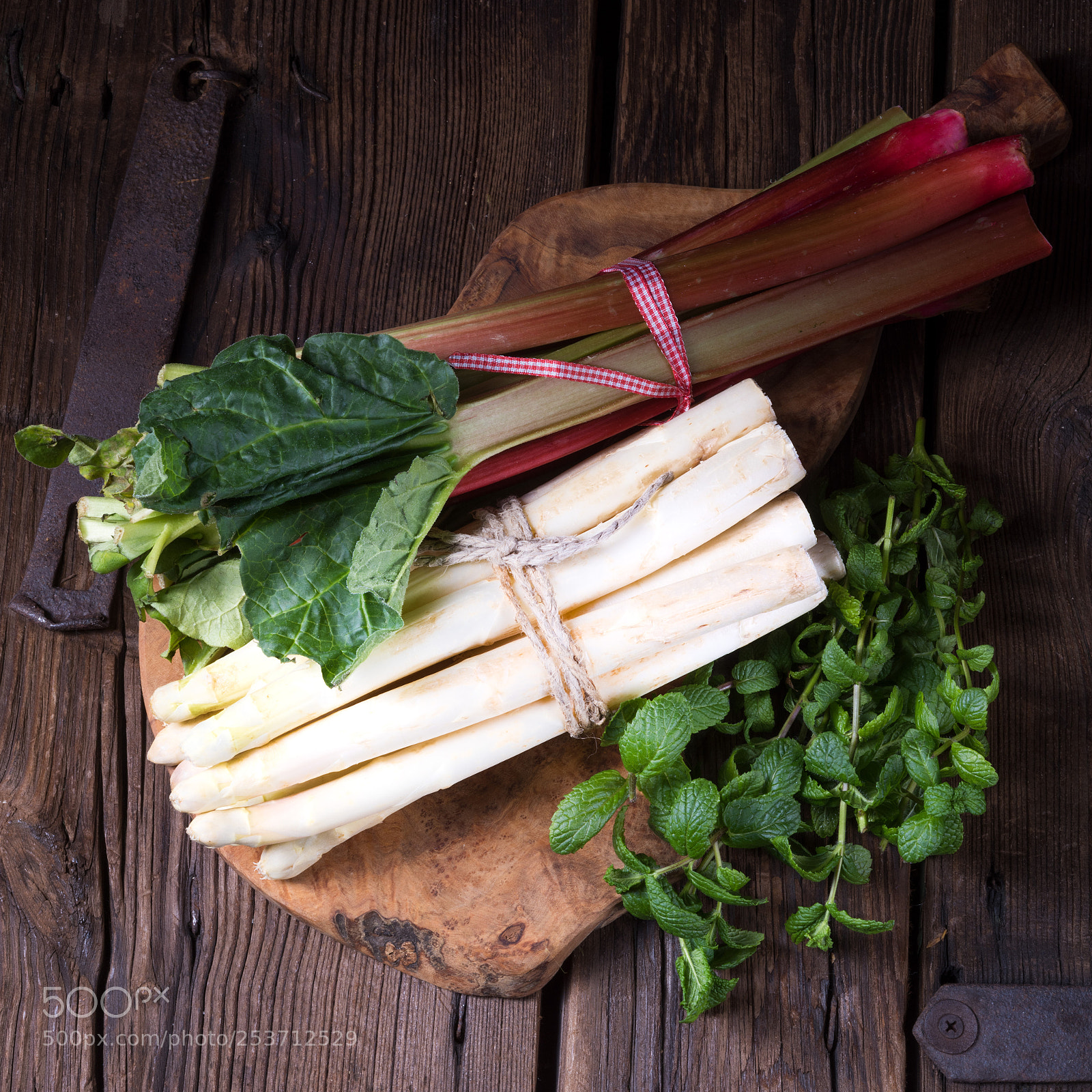 Nikon D810 sample photo. Delicious white asparagus photography
