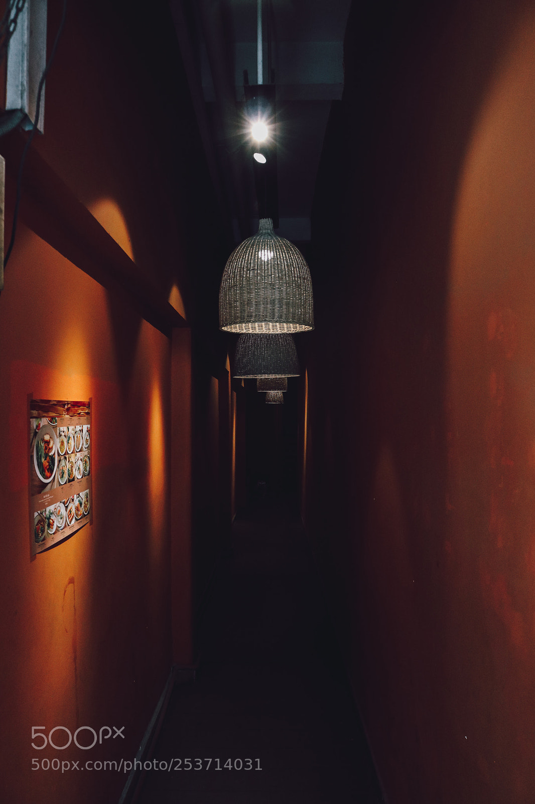 Canon EOS 750D (EOS Rebel T6i / EOS Kiss X8i) sample photo. Hallway photography