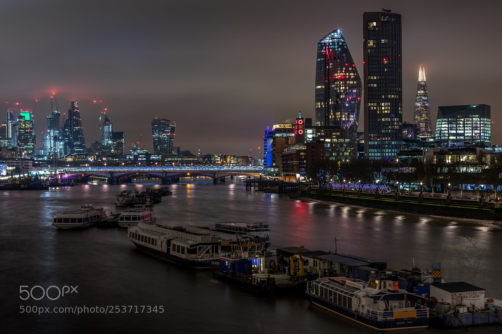 Canon EOS 5D Mark IV sample photo. Waterloo bridge photography