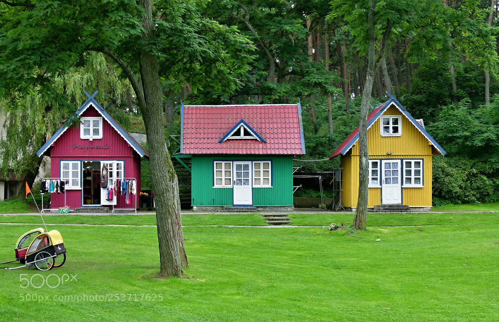 Panasonic Lumix DMC-FZ100 sample photo. Cottages photography