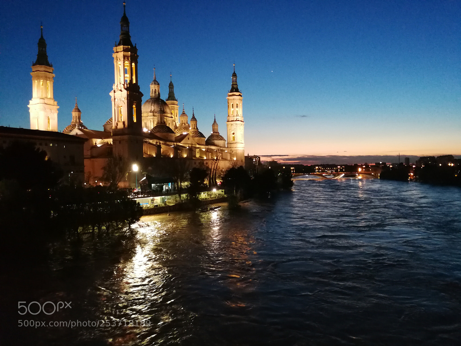 HUAWEI P10 sample photo. Bas lica del pilar photography