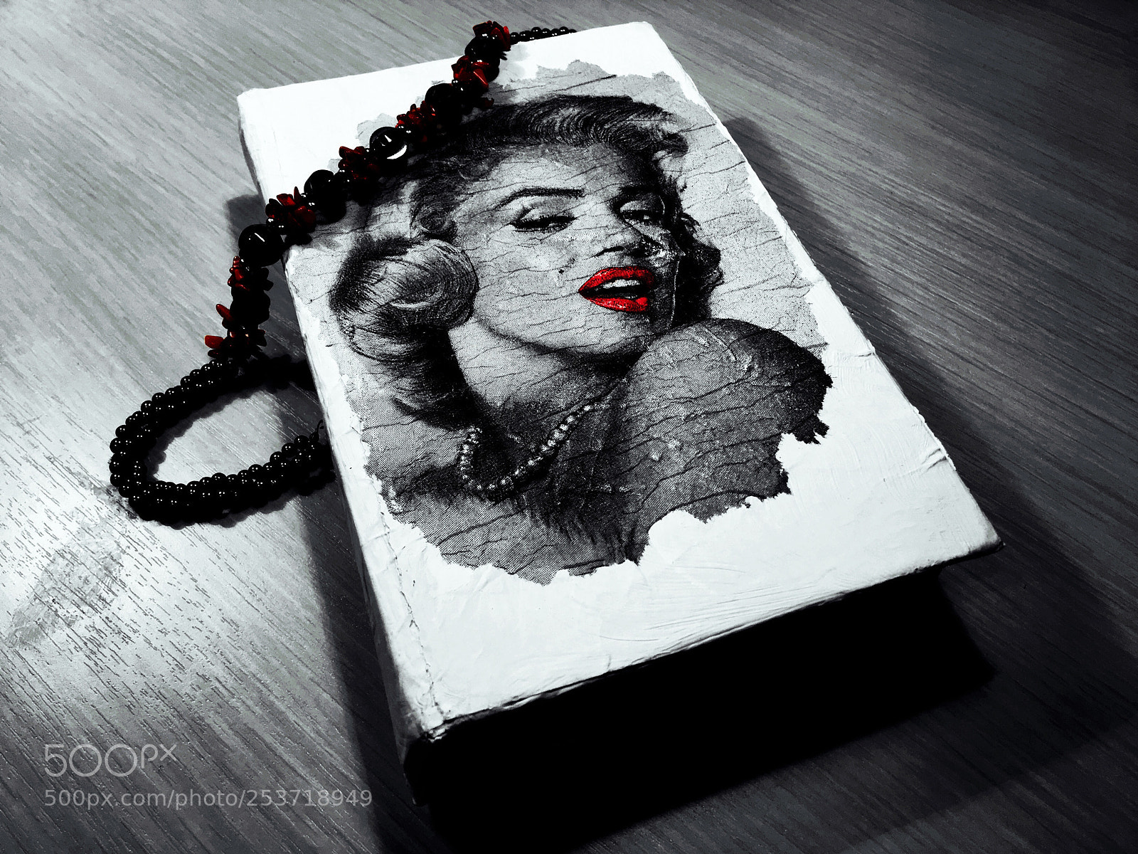 Apple iPhone SE sample photo. Marilyn monroe) photography
