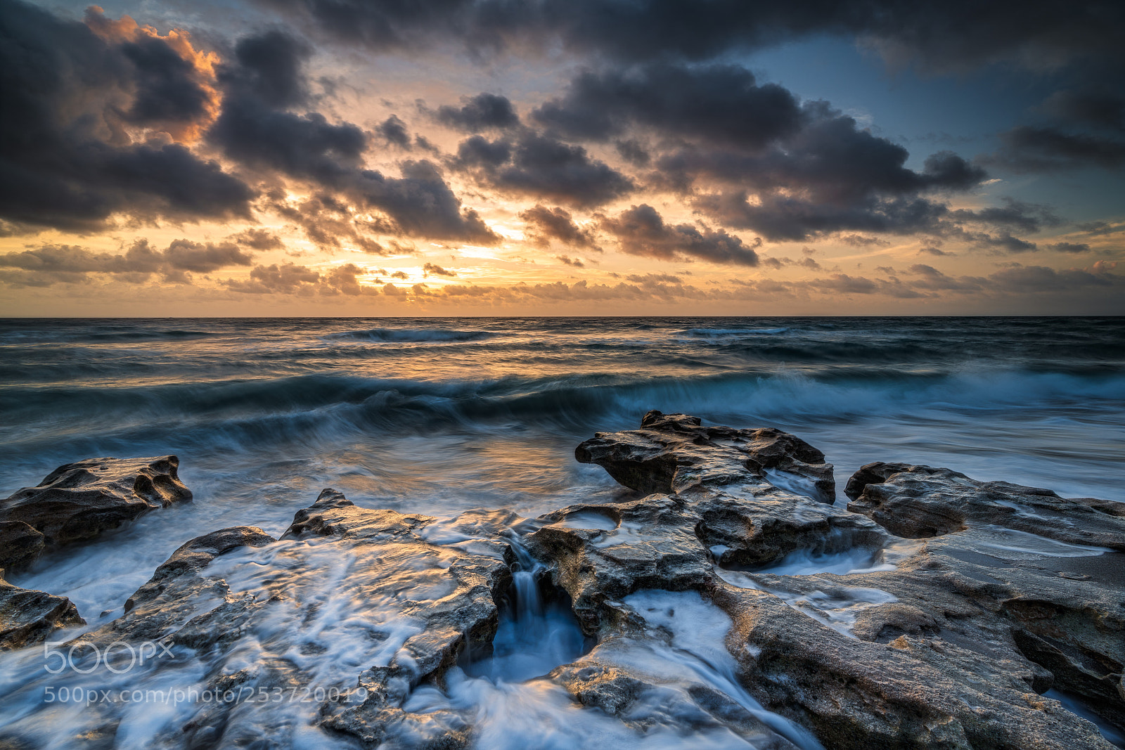 Sony a7R III sample photo. Sea fountains photography