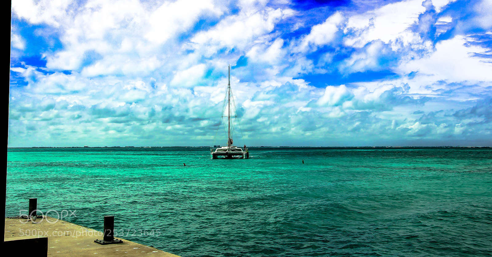 Canon EOS 600D (Rebel EOS T3i / EOS Kiss X5) sample photo. Joyriding the emerald sea photography