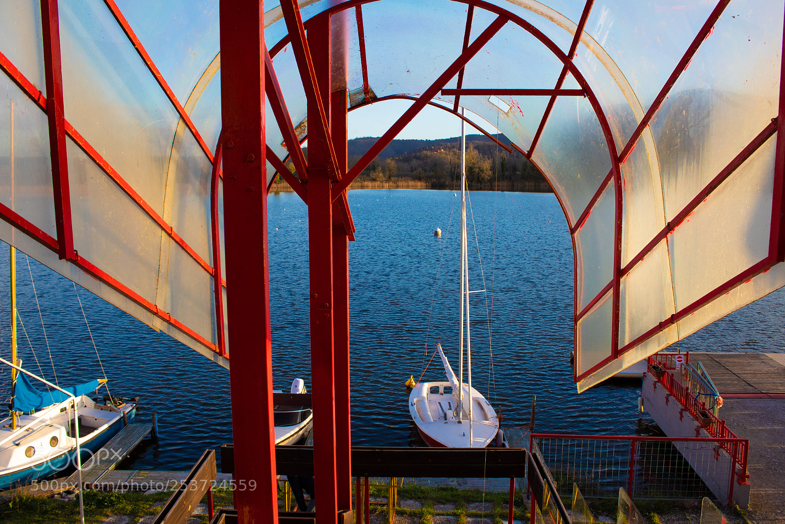 Canon EOS 1300D (EOS Rebel T6 / EOS Kiss X80) sample photo. Scorcio sull lago di photography