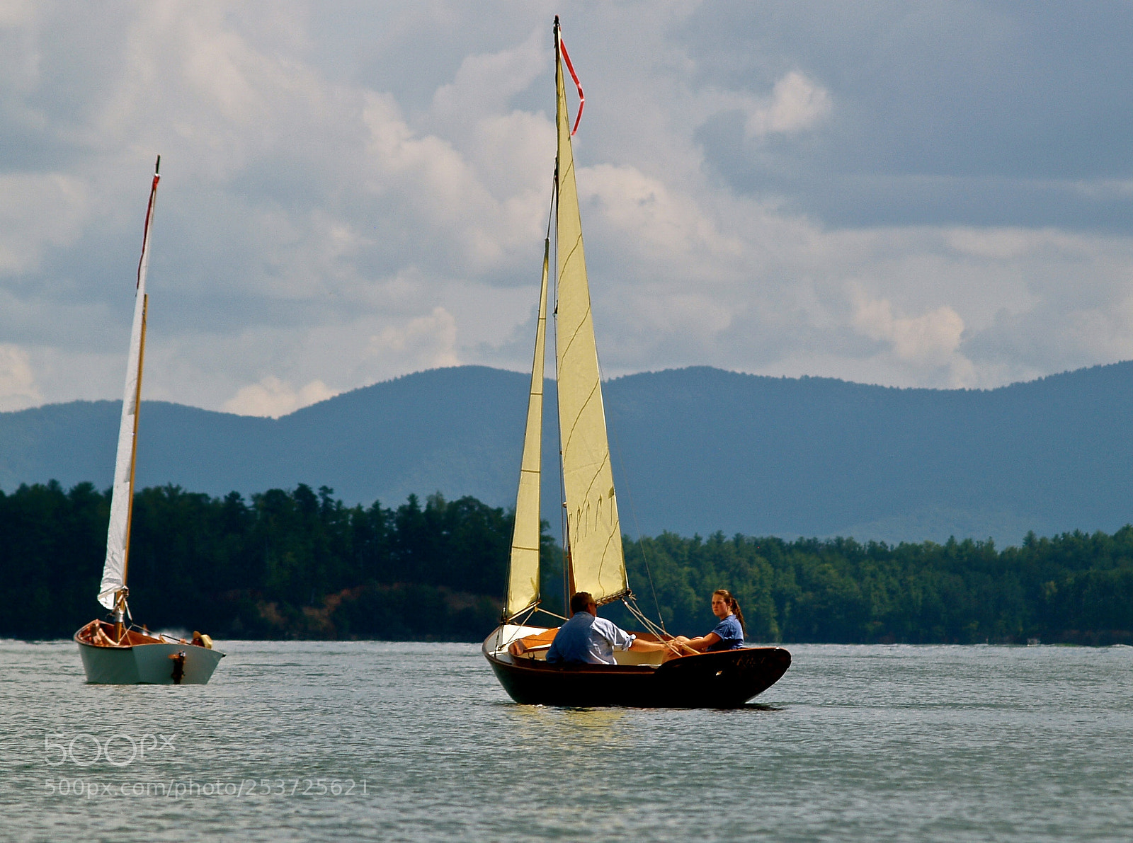 Olympus E-500 (EVOLT E-500) sample photo. Boats photography