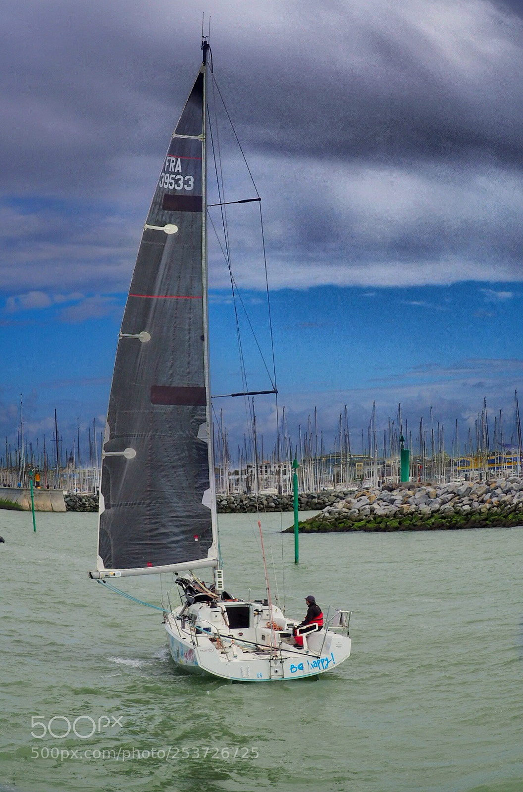 Olympus OM-D E-M10 II sample photo. Lone sailing  photography