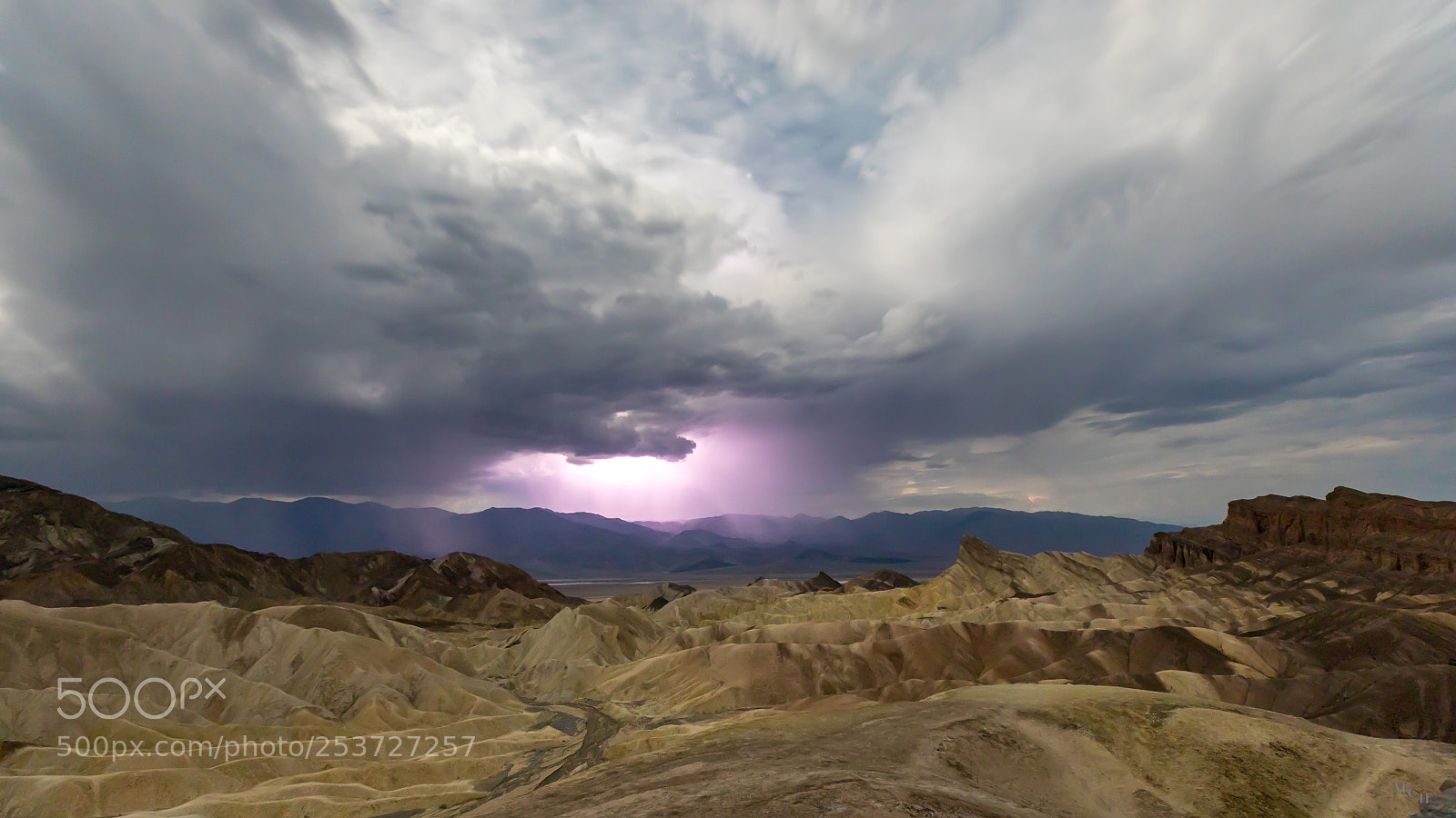Canon EOS 5D Mark IV sample photo. Lighting over the amargosa photography