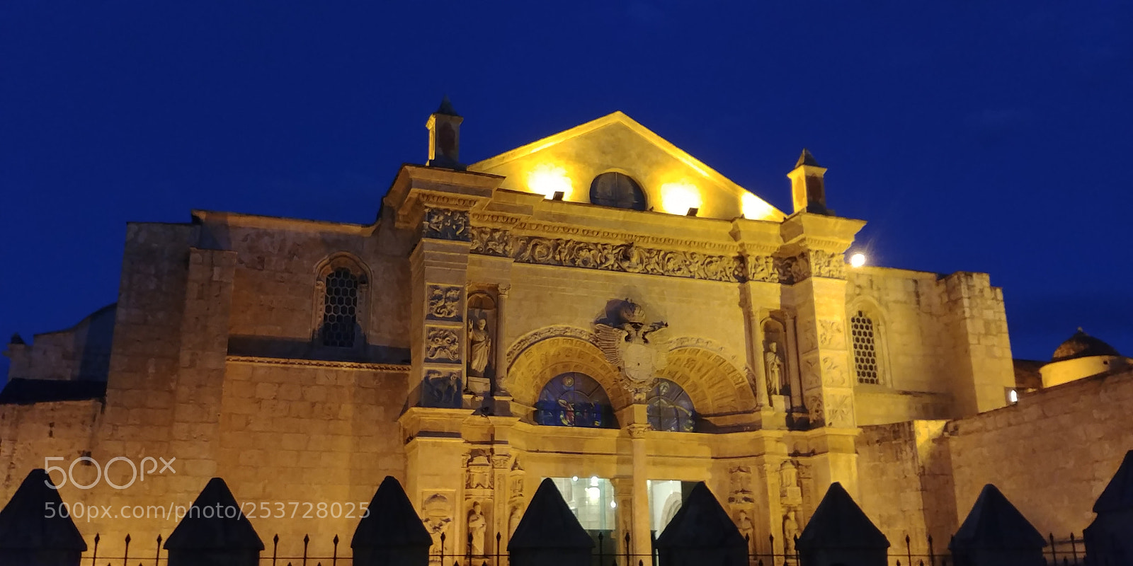 LG G6 sample photo. Catedral primada de america photography