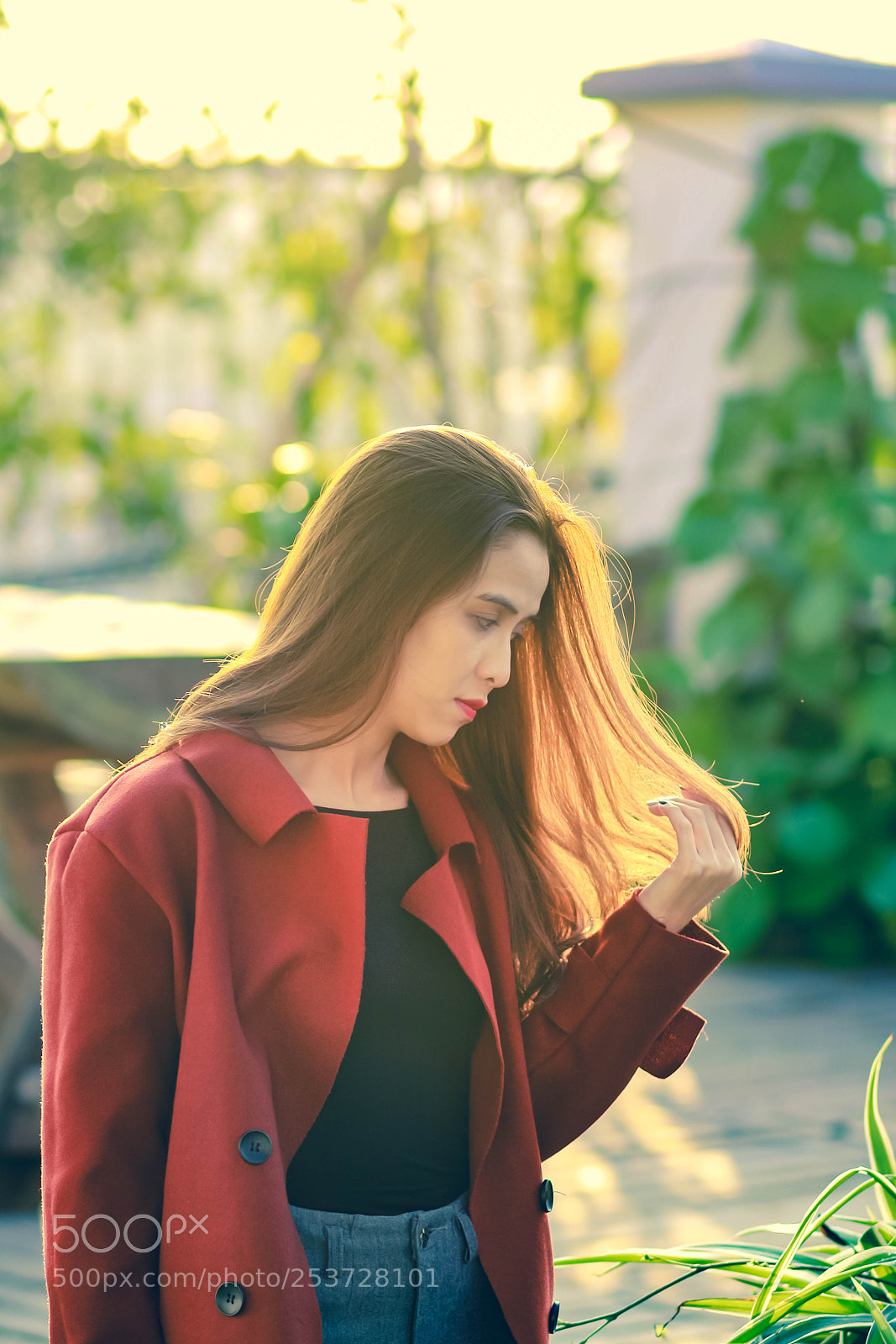 Canon EOS 700D (EOS Rebel T5i / EOS Kiss X7i) sample photo. Girl in the sun photography