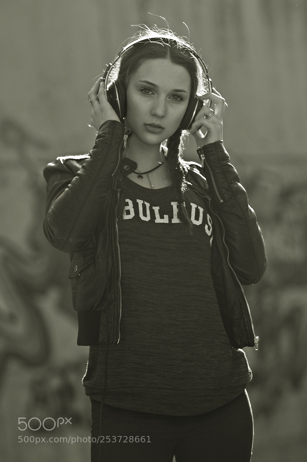 Nikon D2X sample photo. Listen to the music. photography
