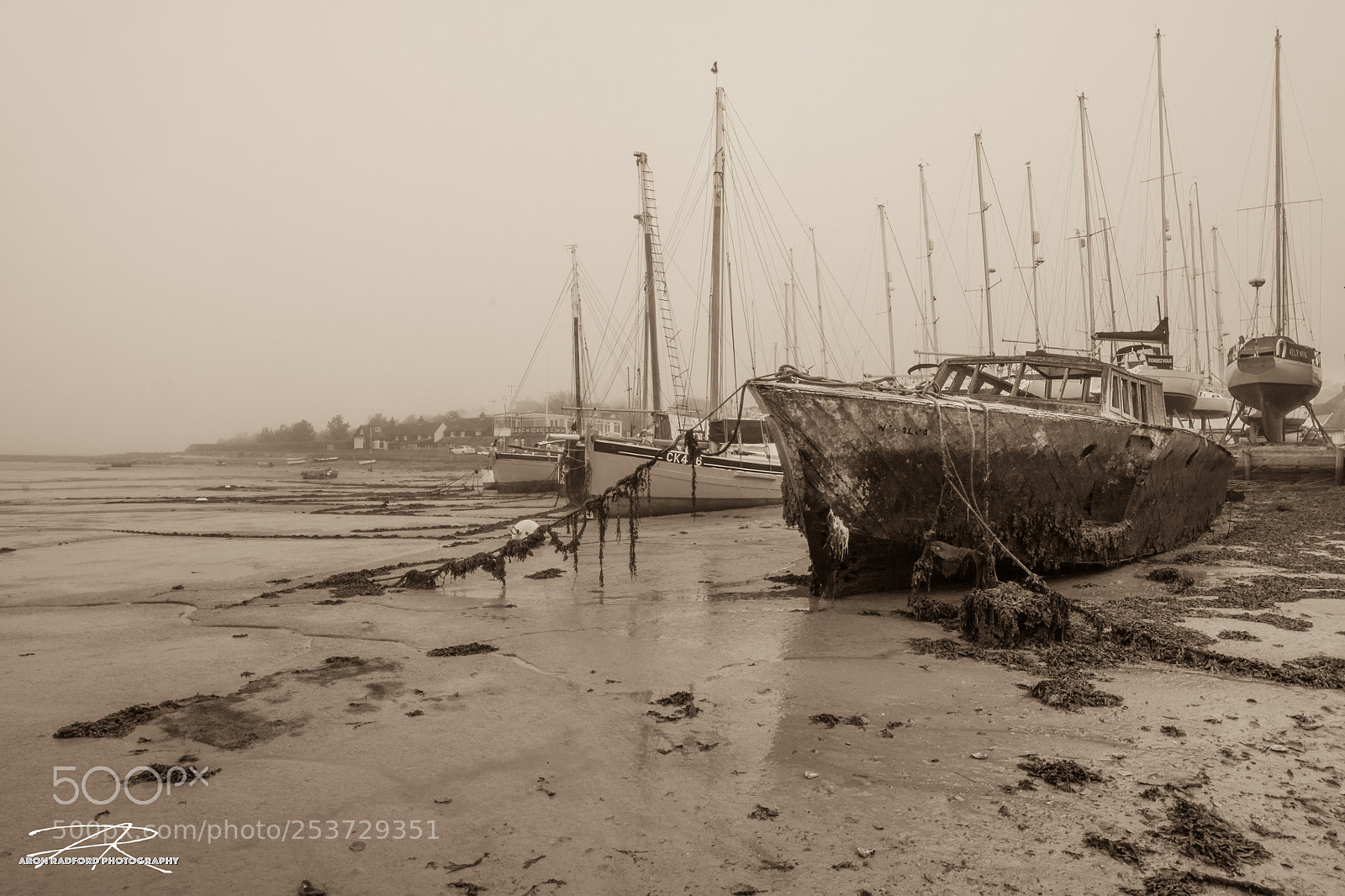 Nikon D7100 sample photo. West mersea misty morning photography