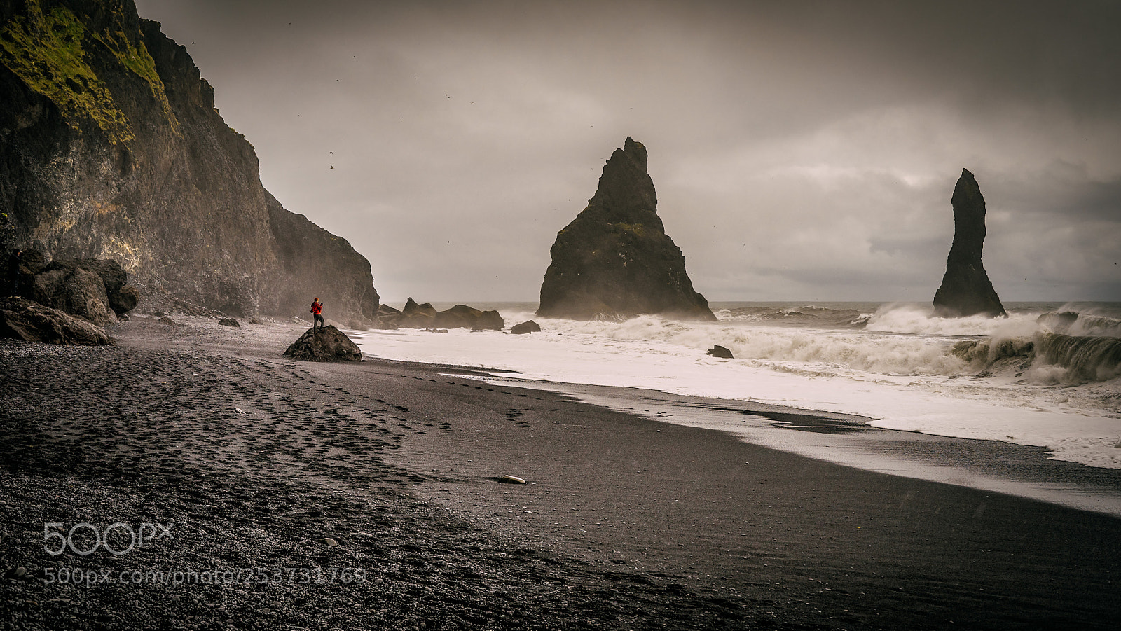 Sony a7 II sample photo. A lonely person on photography
