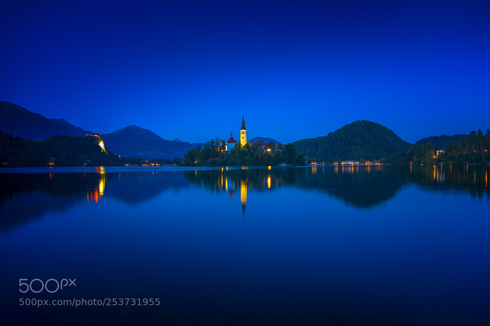 Canon EOS 5D Mark IV sample photo. Bled by night photography