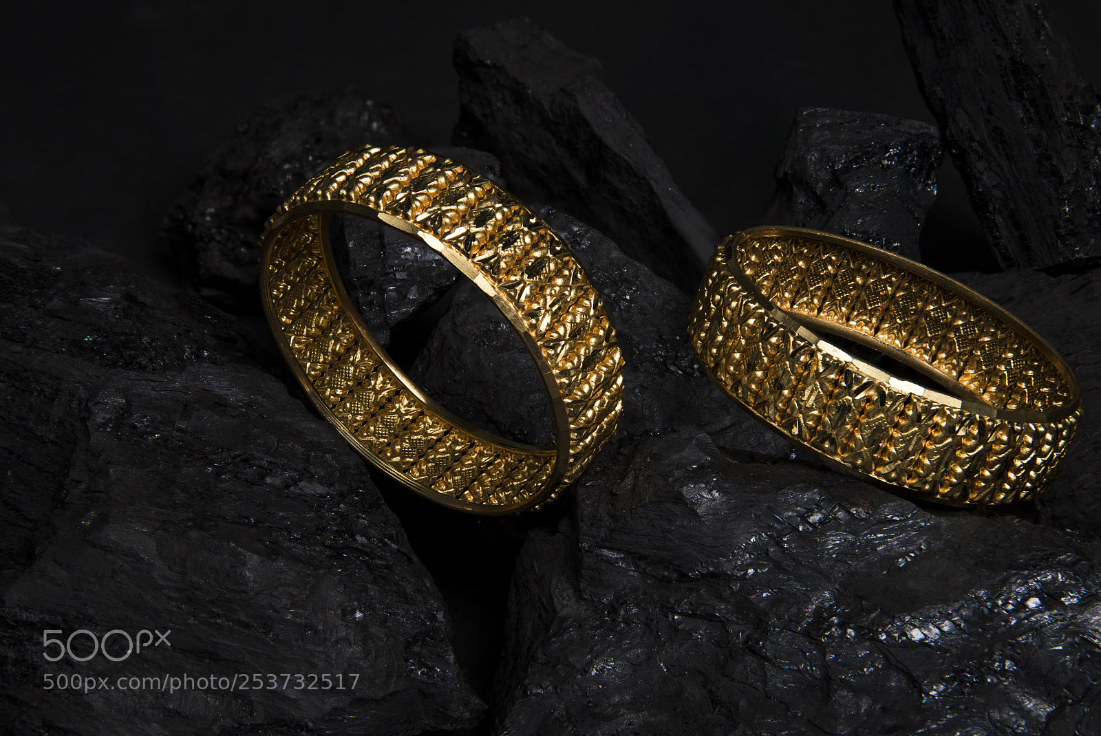 Nikon D810 sample photo. Jewelry photography