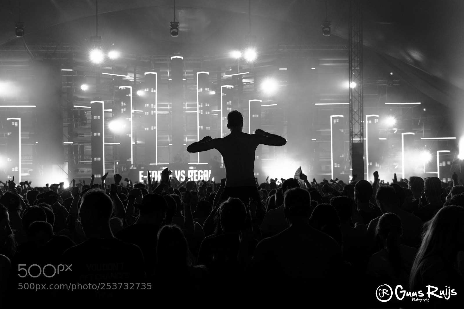 Nikon D7100 sample photo. Ecstatic crowd photography