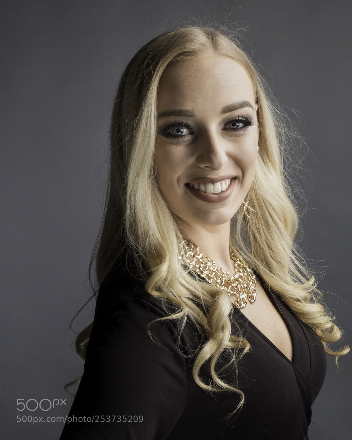 Fujifilm X-T1 sample photo. Fine art school portraits photography