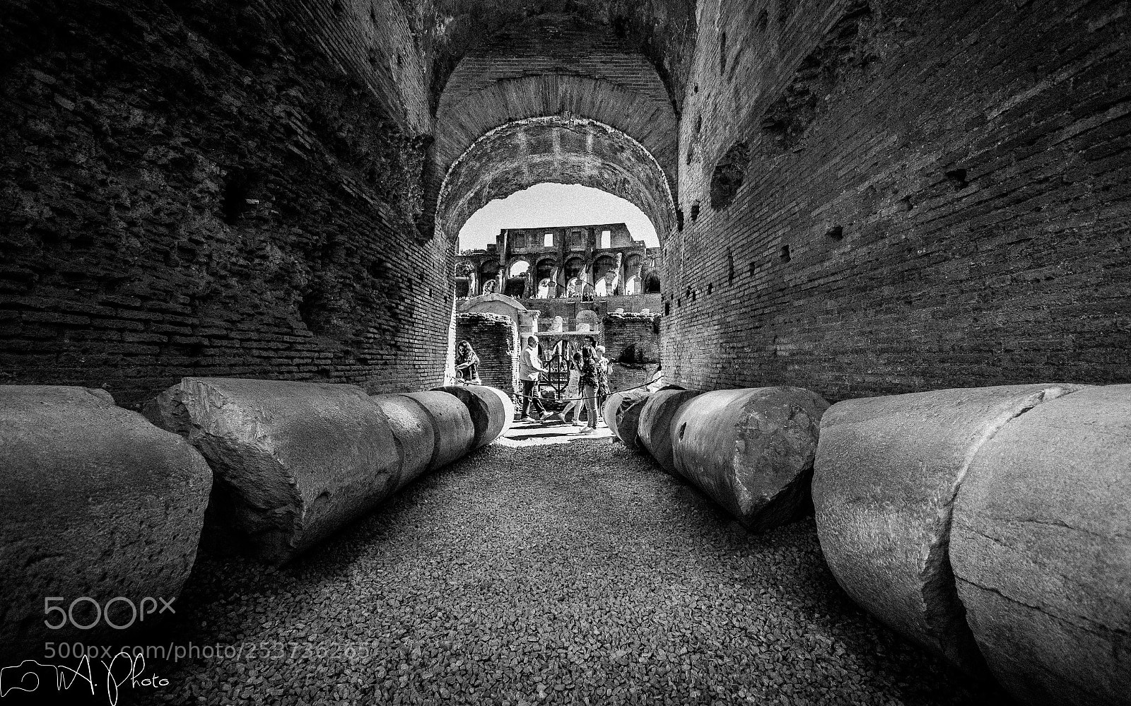 Canon EOS 700D (EOS Rebel T5i / EOS Kiss X7i) sample photo. Prospettive, colosseo. photography
