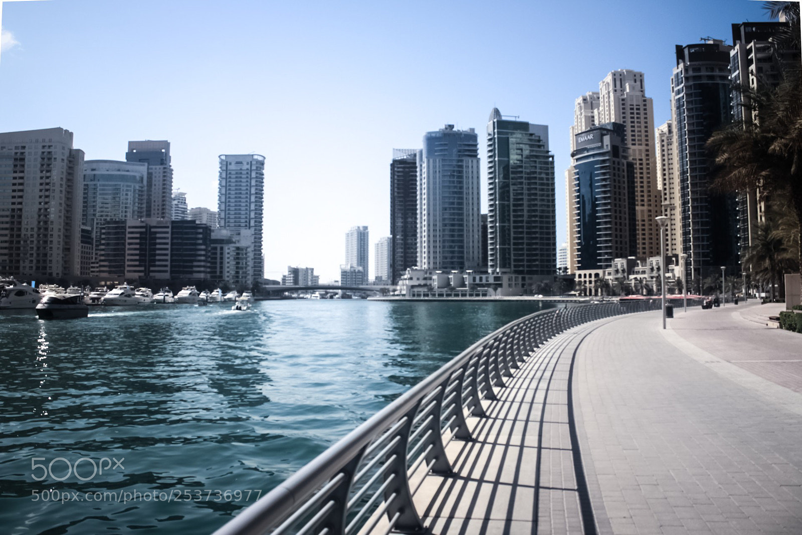Canon EOS 700D (EOS Rebel T5i / EOS Kiss X7i) sample photo. Skyline photography