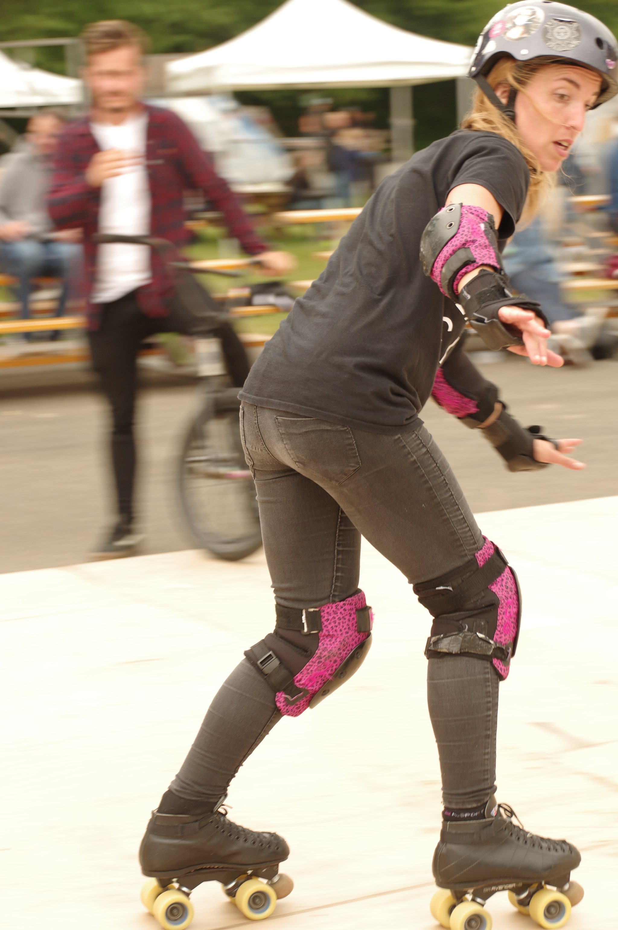 Pentax K-3 II + Pentax smc DA 18-270mm F3.5-6.3 ED SDM sample photo. Funambule du velo et du skate photography