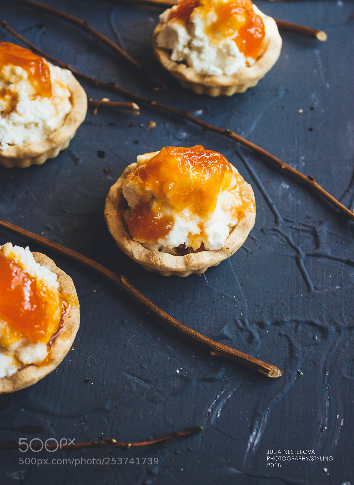 Canon EOS 600D (Rebel EOS T3i / EOS Kiss X5) sample photo. Tartlets with peach jam photography