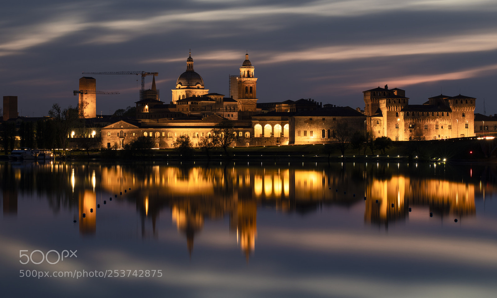 Canon EOS 5D Mark IV sample photo. Blue hour in mantova photography