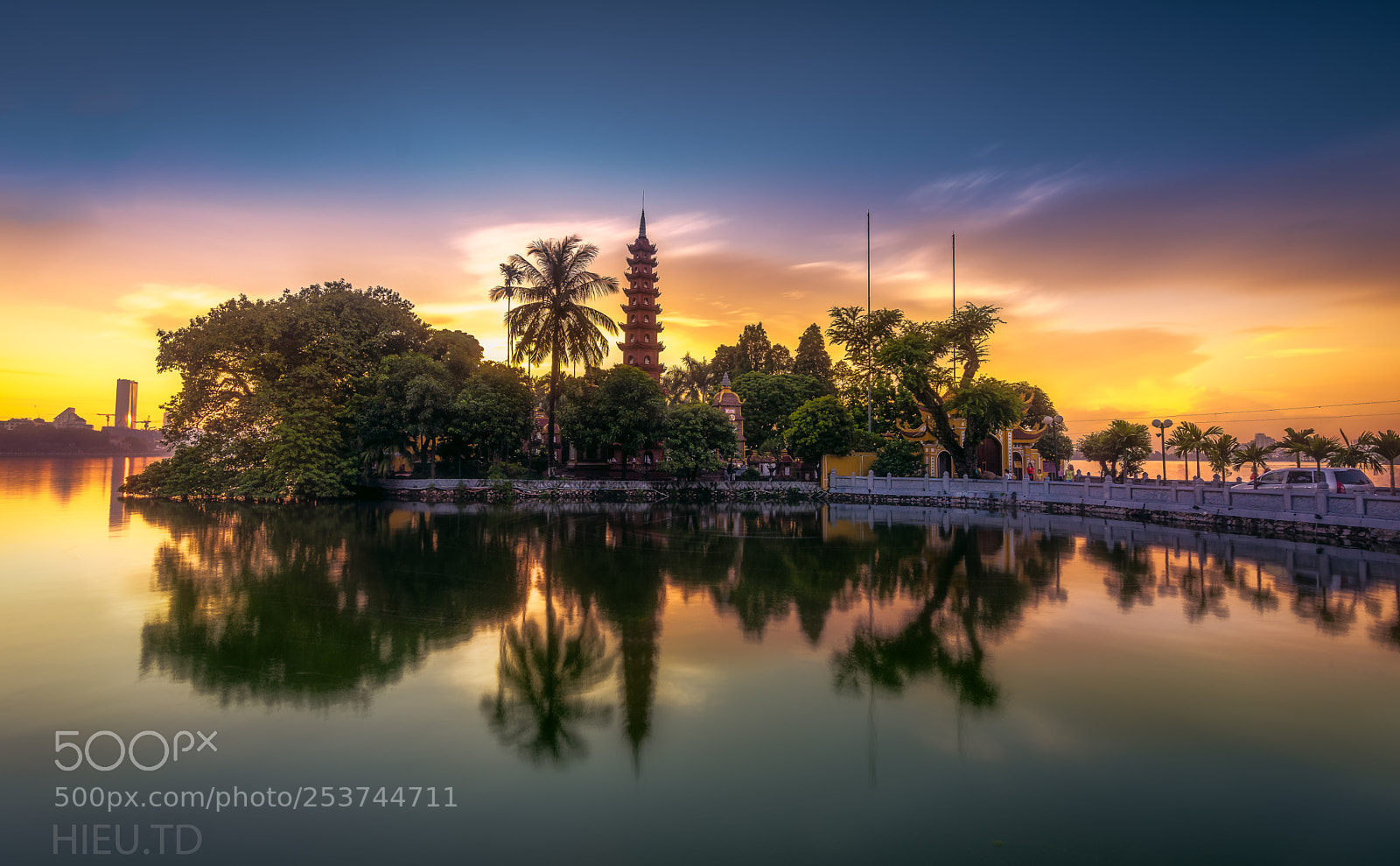Sony a7 II sample photo. Tran quoc pagoda photography