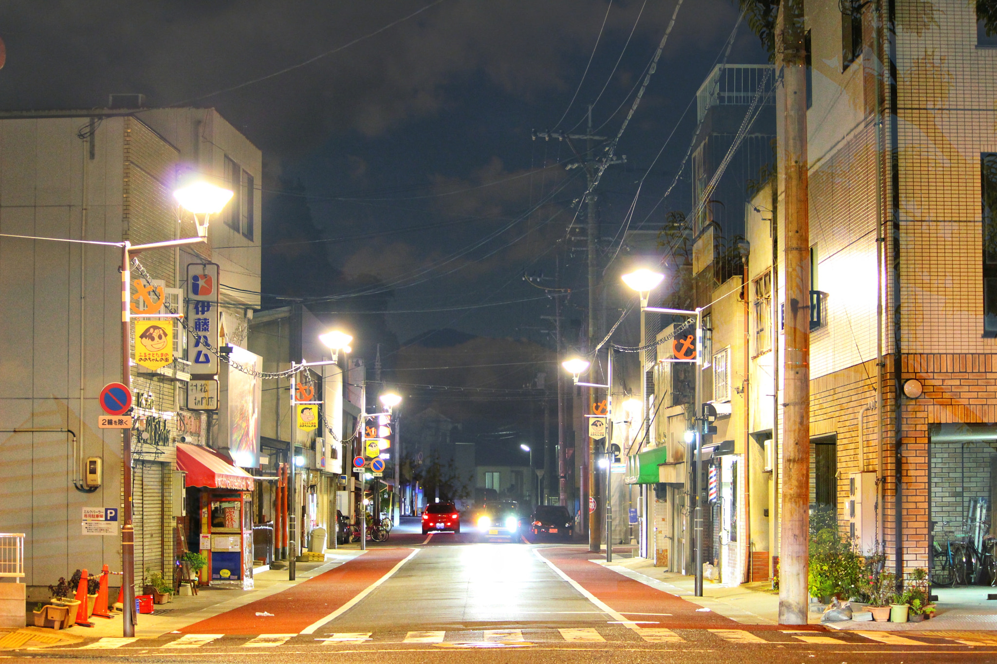 Canon EOS 100D (EOS Rebel SL1 / EOS Kiss X7) sample photo. Tamano street photography