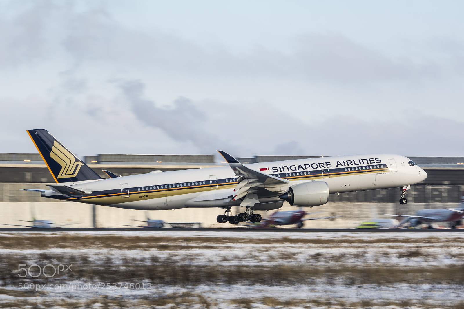 Nikon D5200 sample photo. Airbus a350 photography