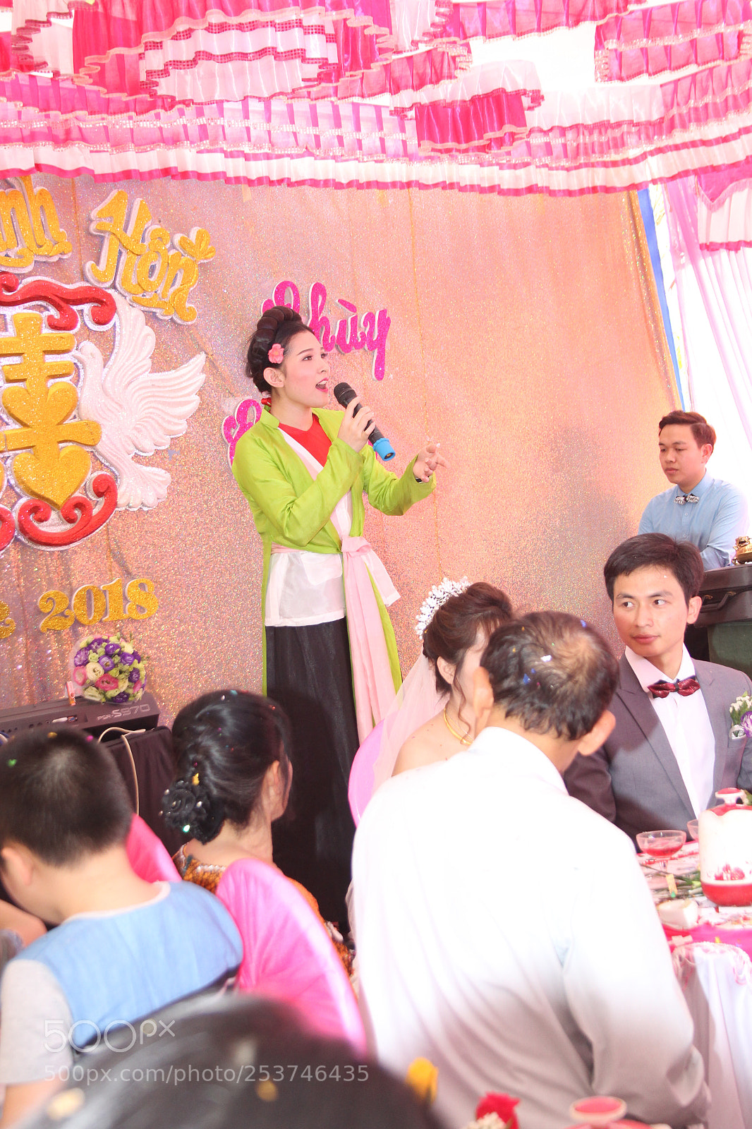 Canon EOS 60D sample photo. Folk songs at weding photography