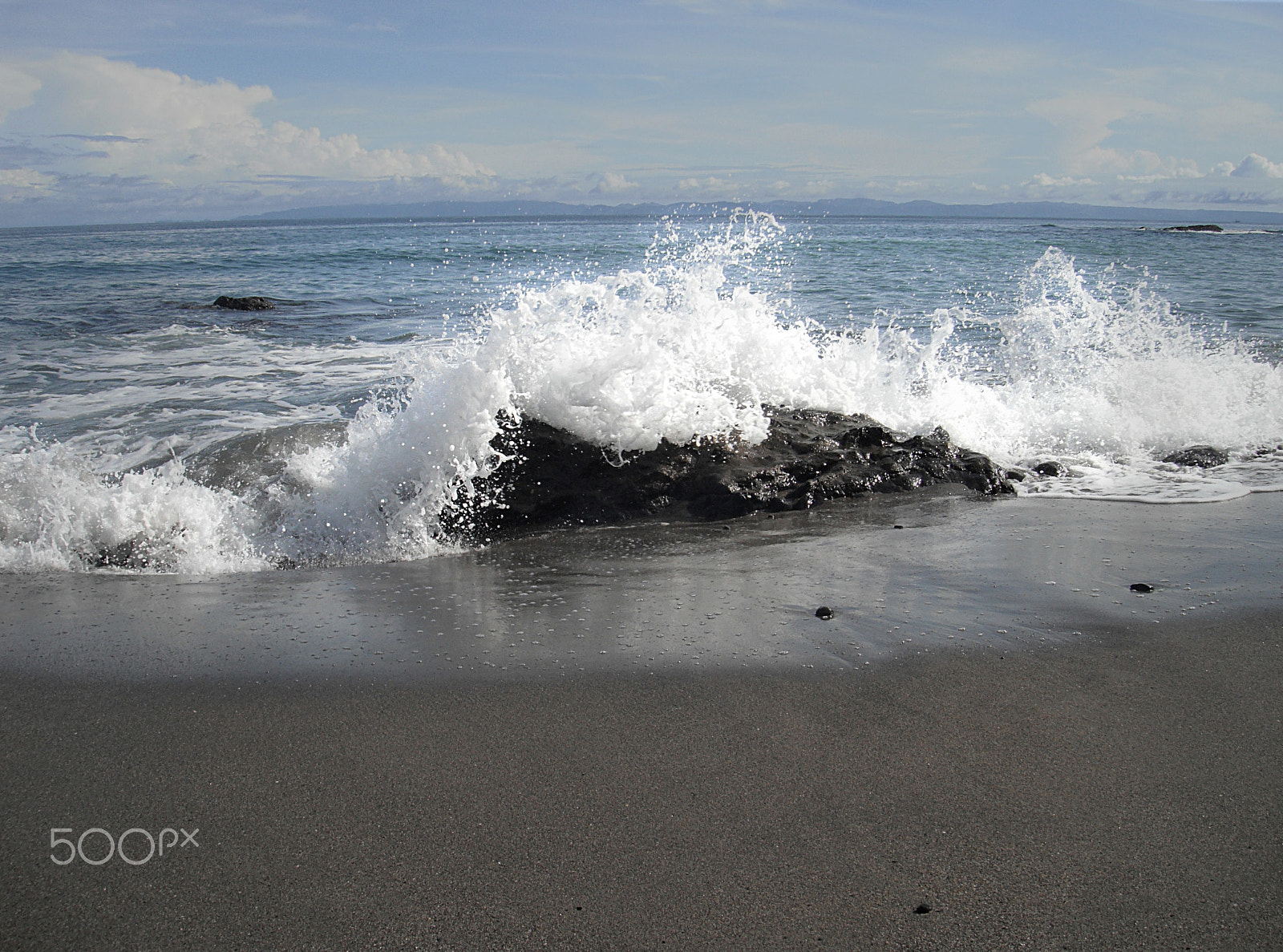 FujiFilm FinePix XP10 (FinePix XP11) sample photo. Crashing wave photography