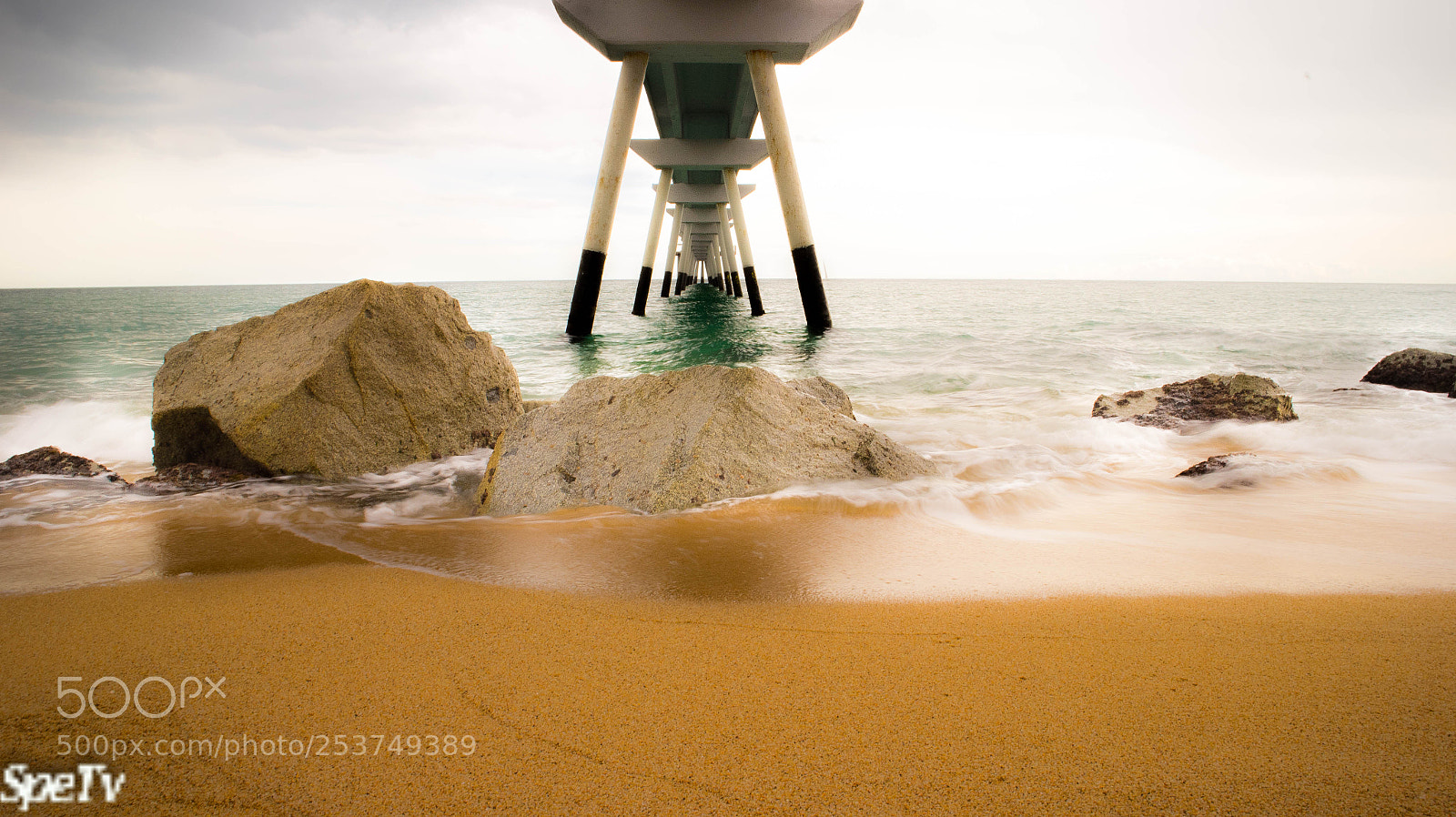 Canon EOS M10 sample photo. Playa de badalona photography