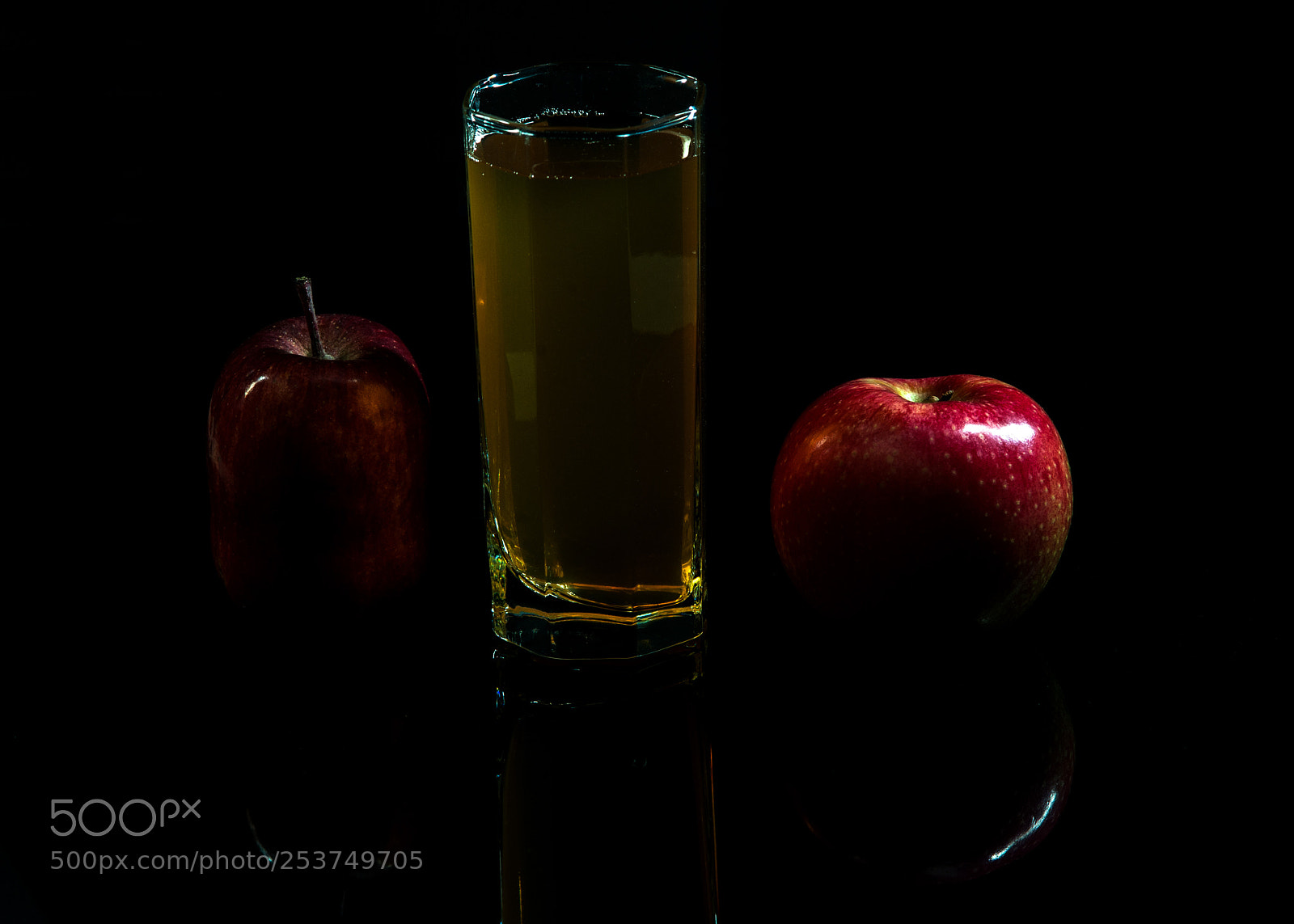 Nikon D700 sample photo. Apple juice photography
