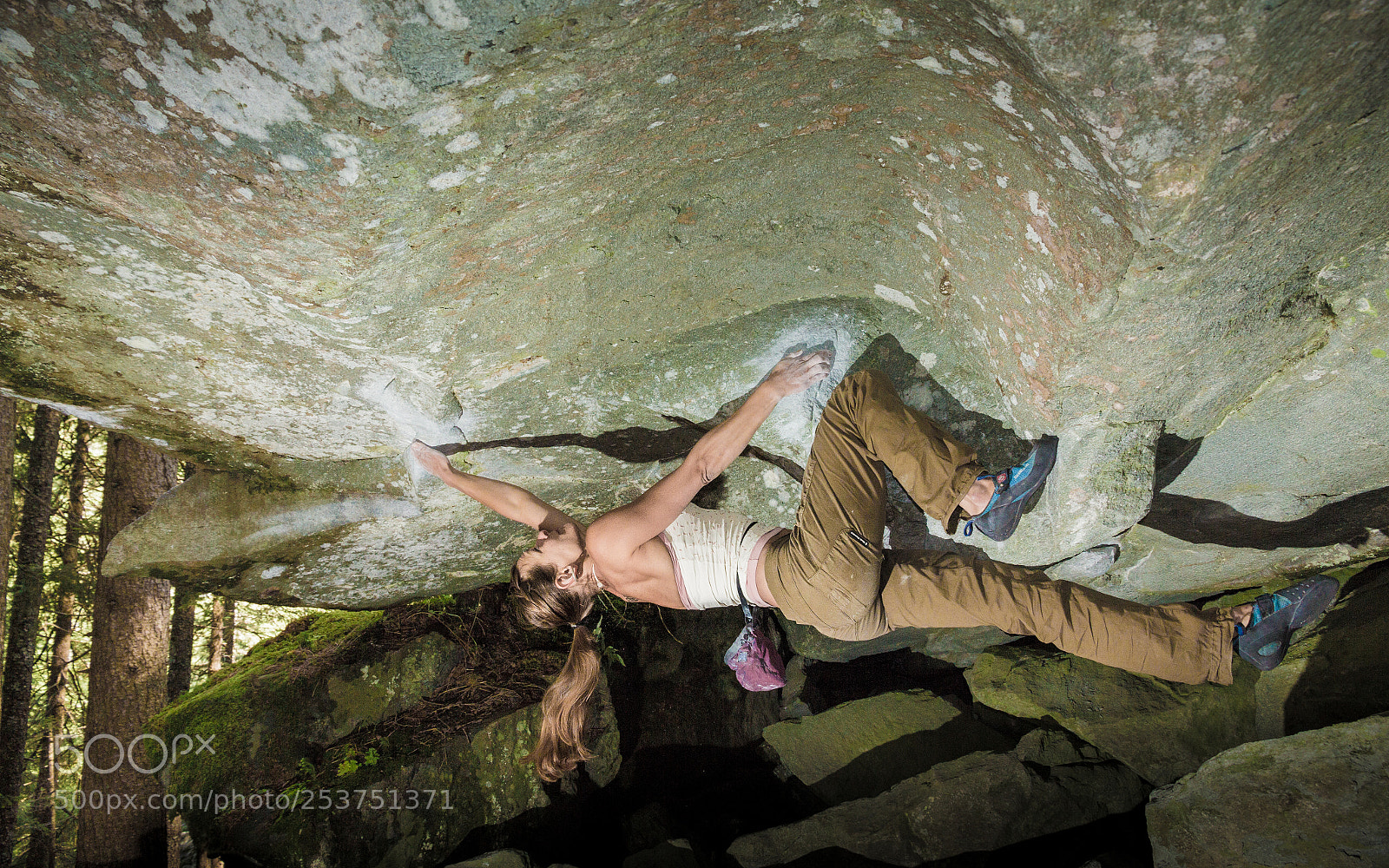 Canon EOS 60D sample photo. Roof climbing photography
