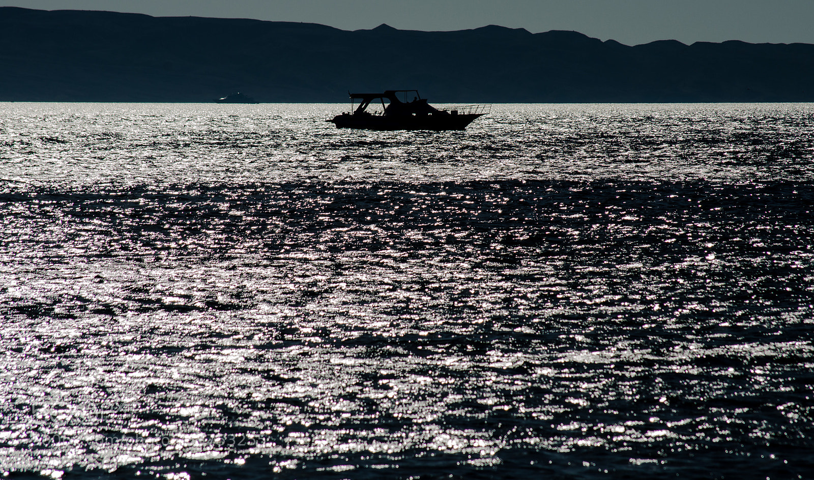 Nikon D5100 sample photo. лодка photography