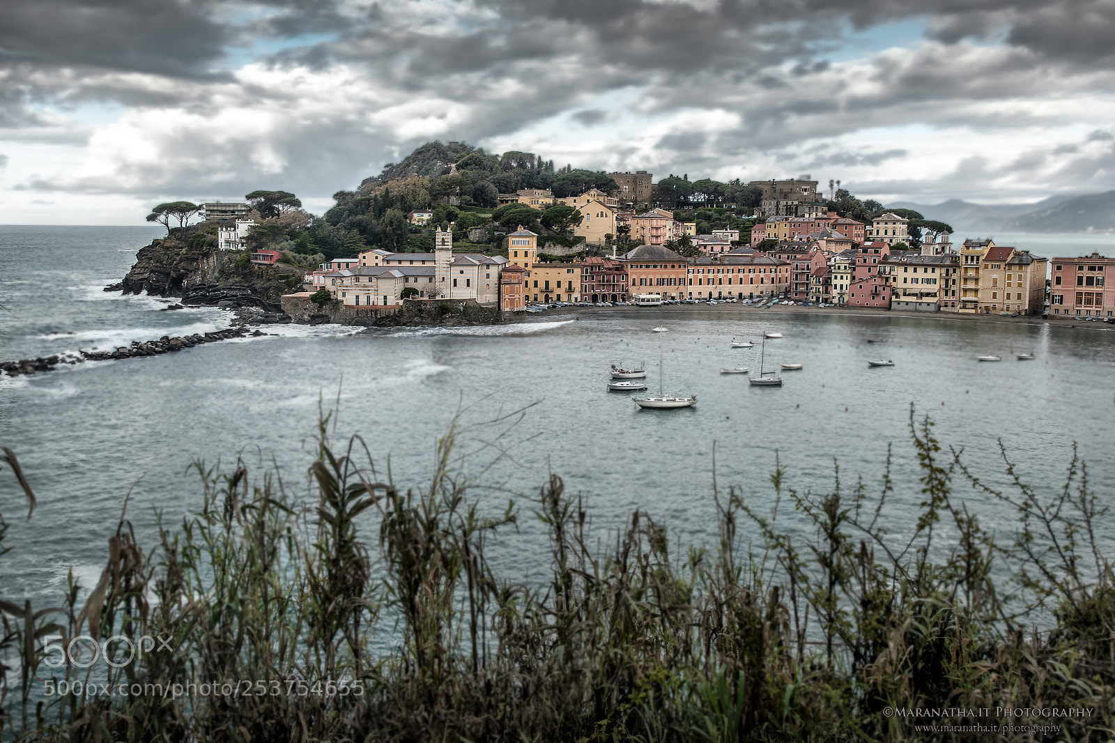 Canon EOS 6D Mark II sample photo. The peninsula of sestri photography