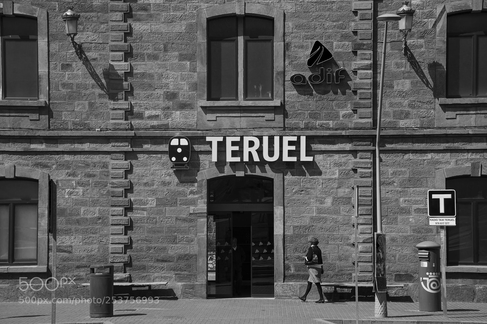 Nikon D7200 sample photo. Teruel train station photography