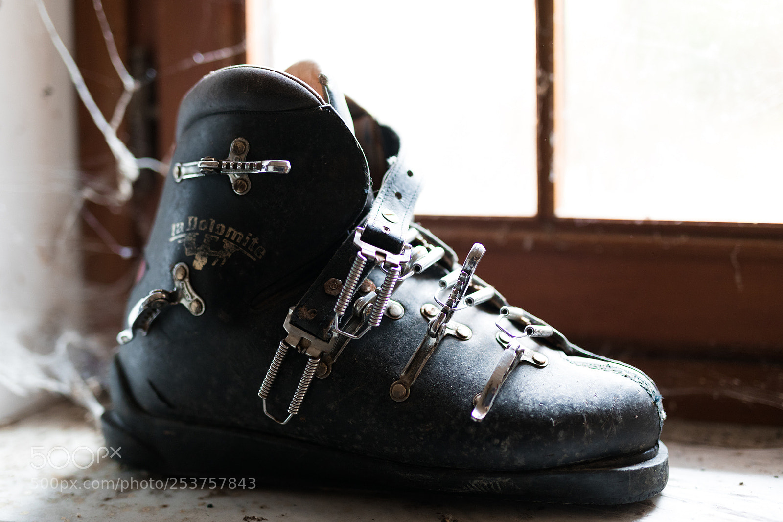 Canon EOS 5D Mark IV sample photo. Sky boot photography