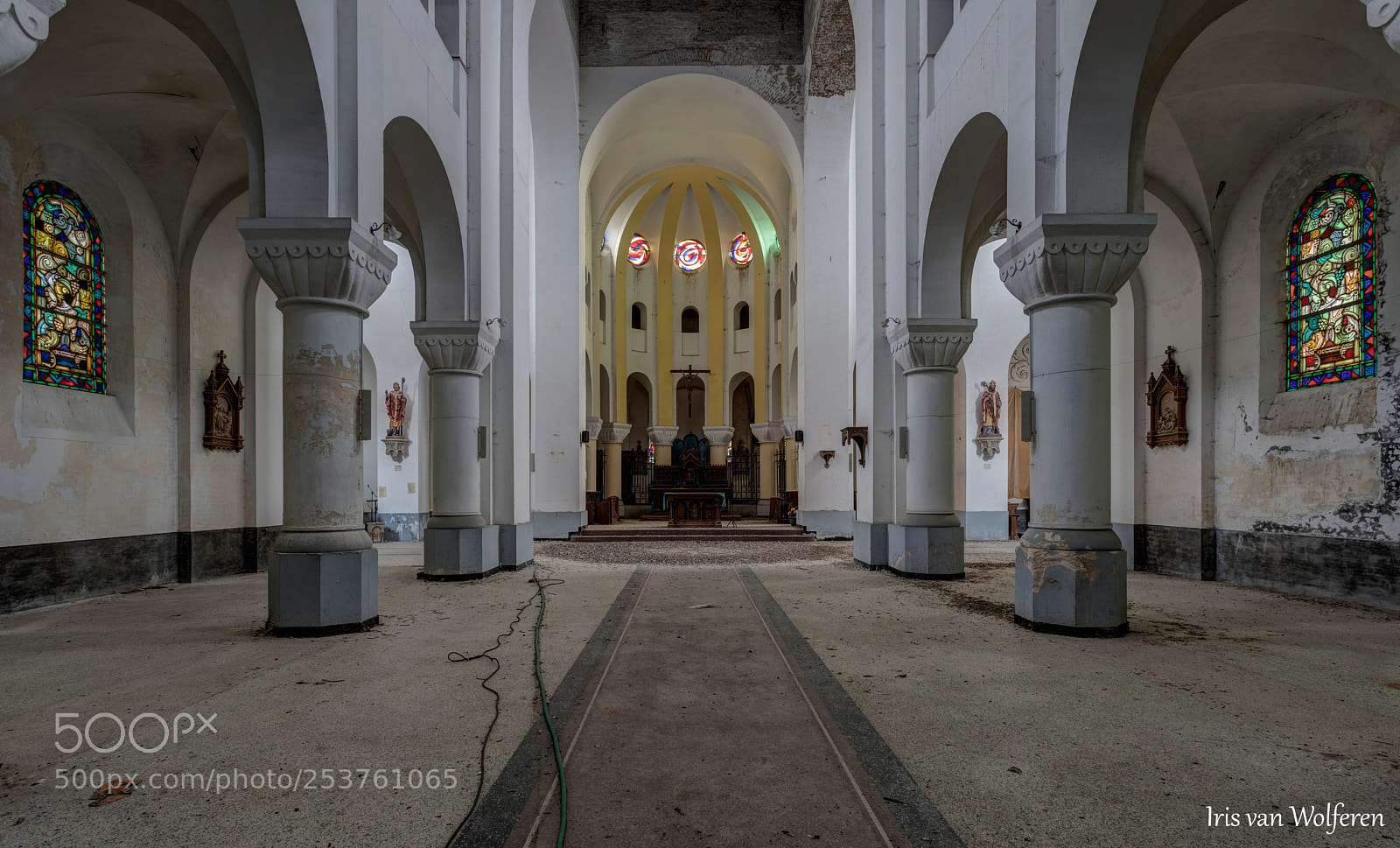Canon EOS 6D Mark II sample photo. Eglise molinié photography