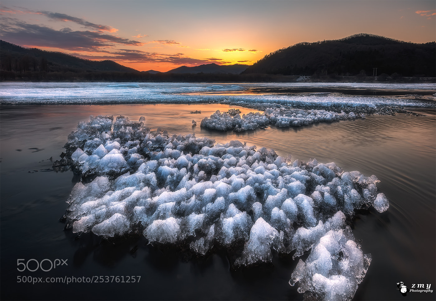 Canon EOS 5DS R sample photo. The ice cubes under photography