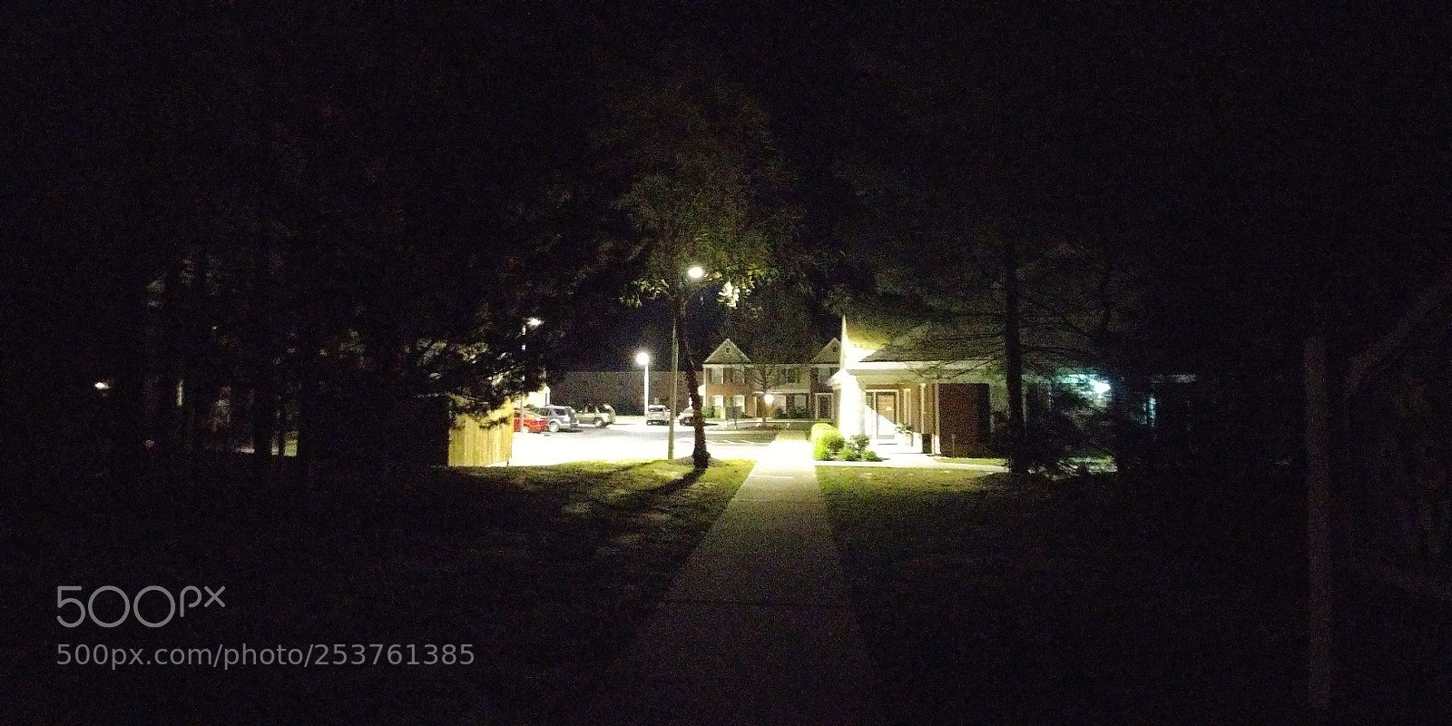 LG G6 sample photo. Lonely night photography