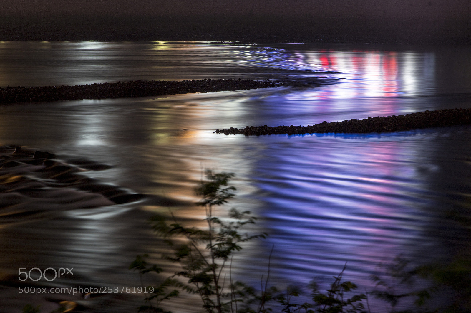 Canon EOS 6D Mark II sample photo. Lights and water photography