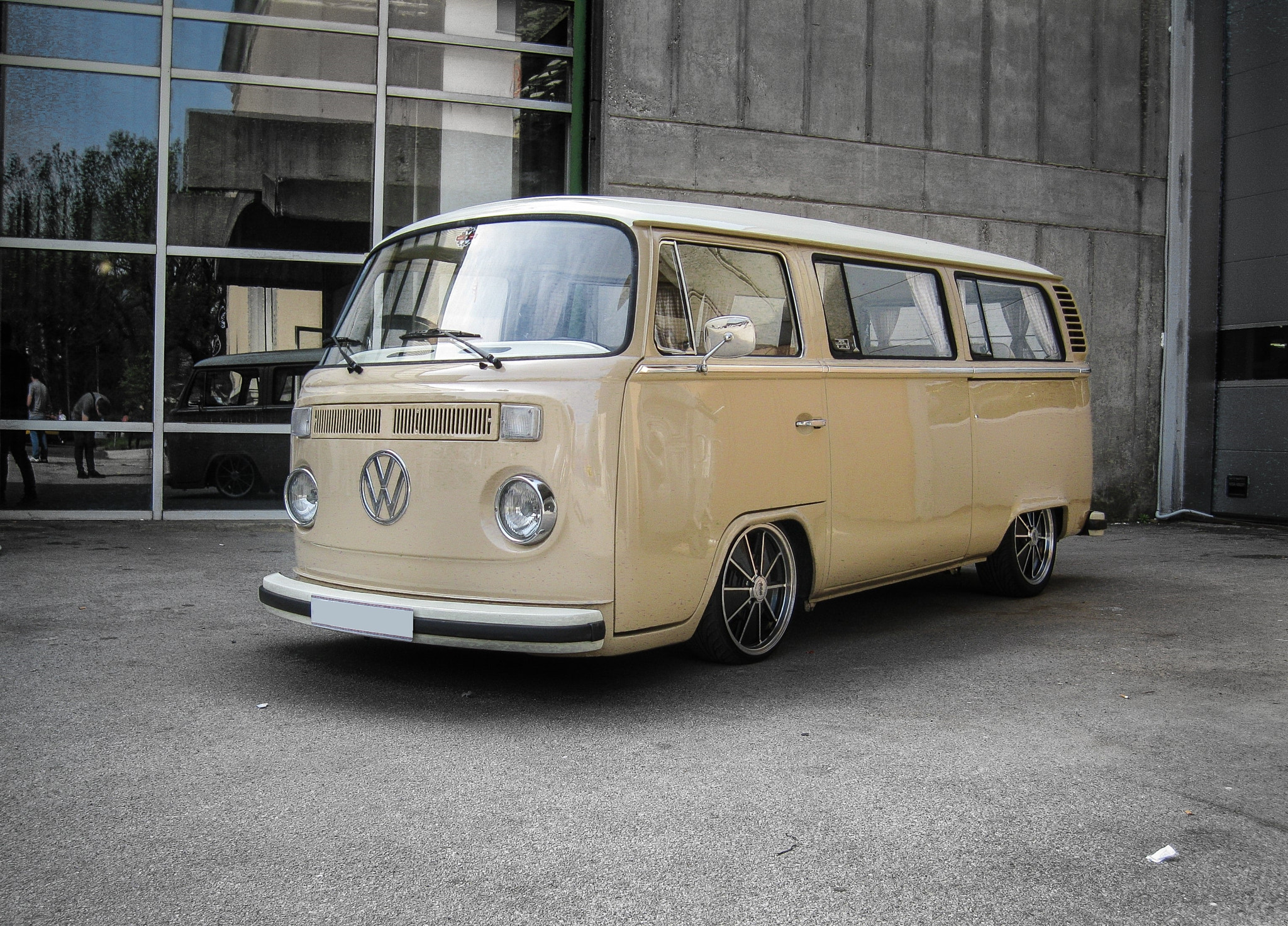 Canon PowerShot A3100 IS sample photo. Vw bus photography