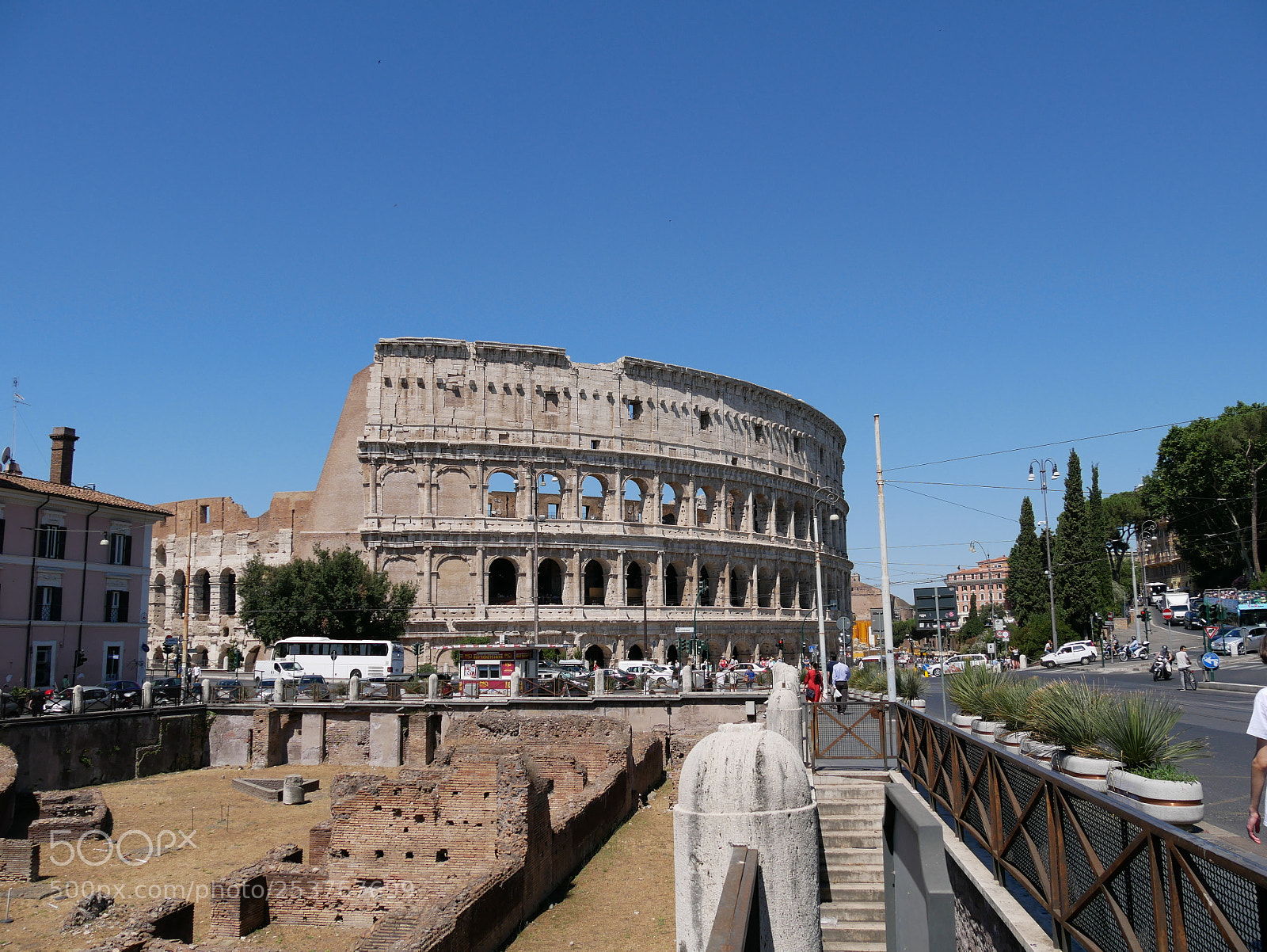 Panasonic DMC-G81 sample photo. Colosseum photography