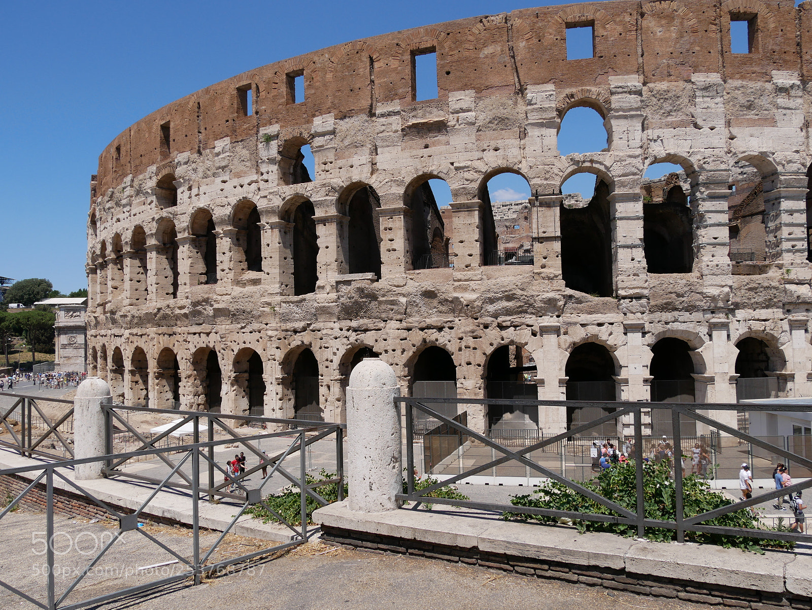 Panasonic DMC-G81 sample photo. Colosseum photography