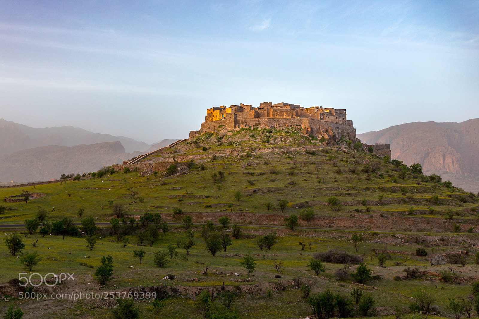 Canon EOS 5D Mark IV sample photo. Top of the hill photography